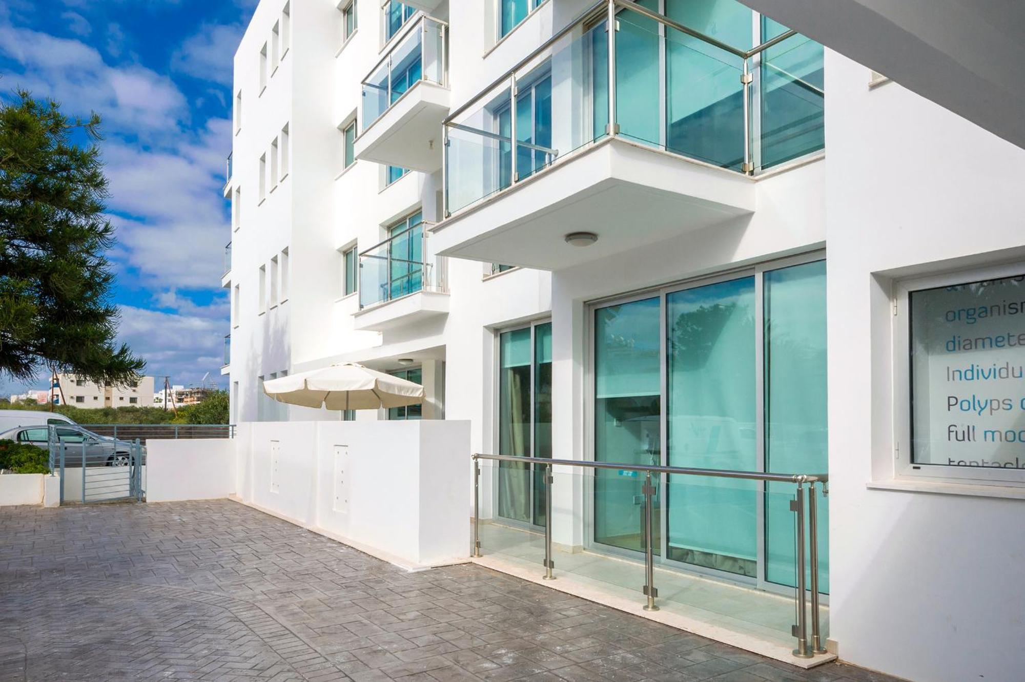 Calypso - Coralli Beachfront Apartment Protaras Exterior photo